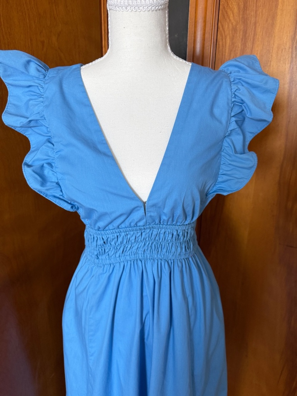 Abercrombie & Fitch Cotton Blend Sky Blue Flutter-Sleeve V-Neck Midi Dress - Picture 5 of 14